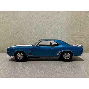 Revell Creative Masters 1/20 Die Cast 1969 Z/28 302 Camaro Lemans Blue Promo